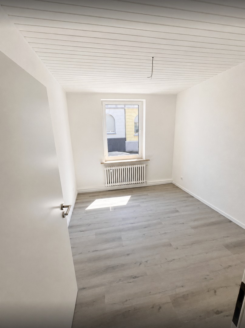 Schöne 5- Zimmerwohnung mit privatem Garten – Mönchengladbach – Vorschaubild 3