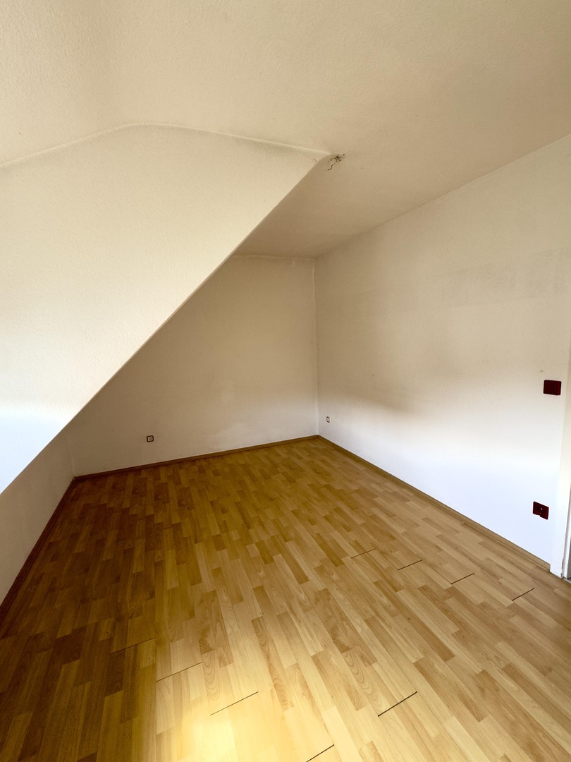Helle 4-Zimmer-Wohnung mit Balkon & Garage in Korb – ideal für Paare – Korb – Vorschaubild 7