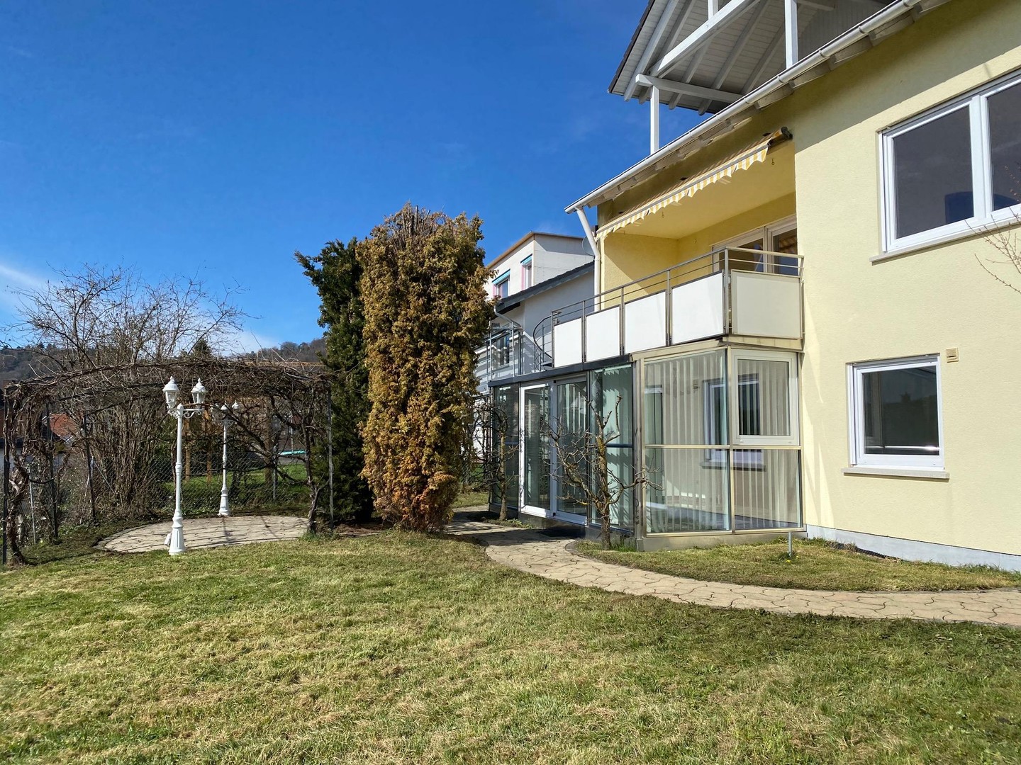 Wohnung mit Seesicht, Garten und Pool – Bodmann-Ludwigshafen – Vorschaubild 2