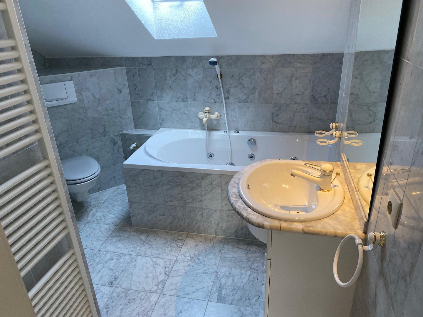 Wohnung mit Seesicht, Garten und Pool – Bodmann-Ludwigshafen – Vorschaubild 6