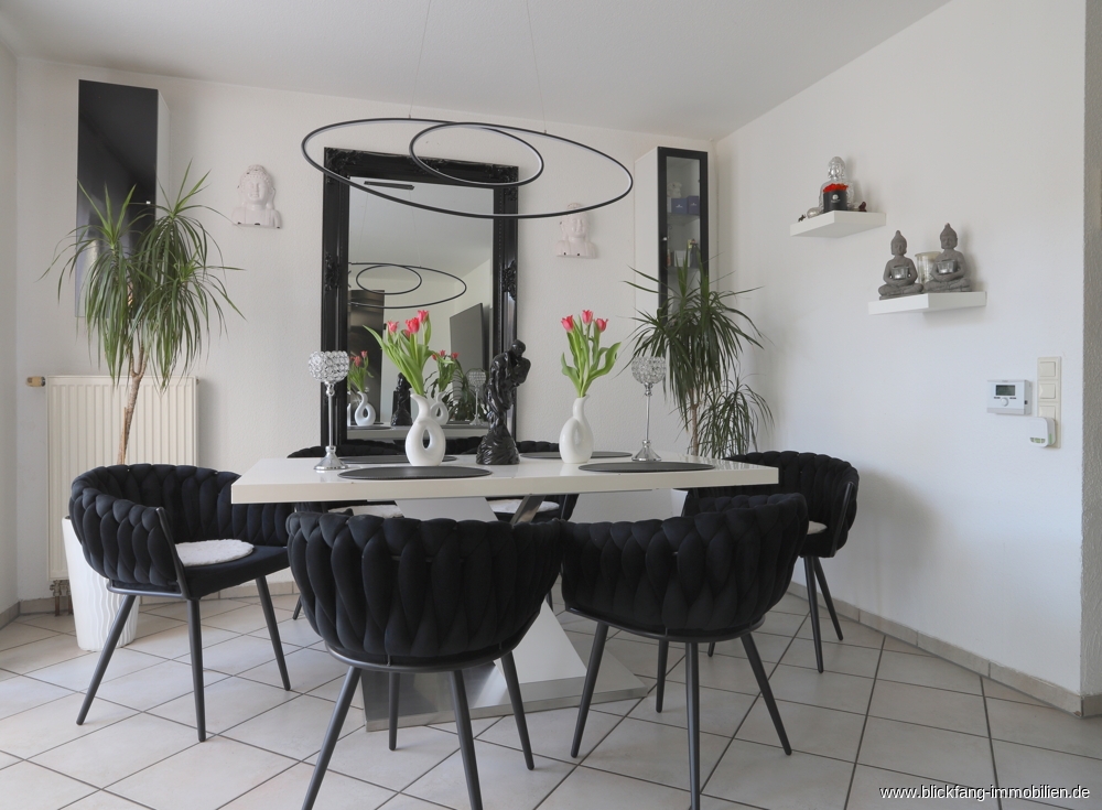 *PROVISIONSFREI* Zweifamilienhaus zu insg. 224 qm, Garten, Terrasse, Balkon etc. in Ense-Bremen! – Ense – Vorschaubild 2