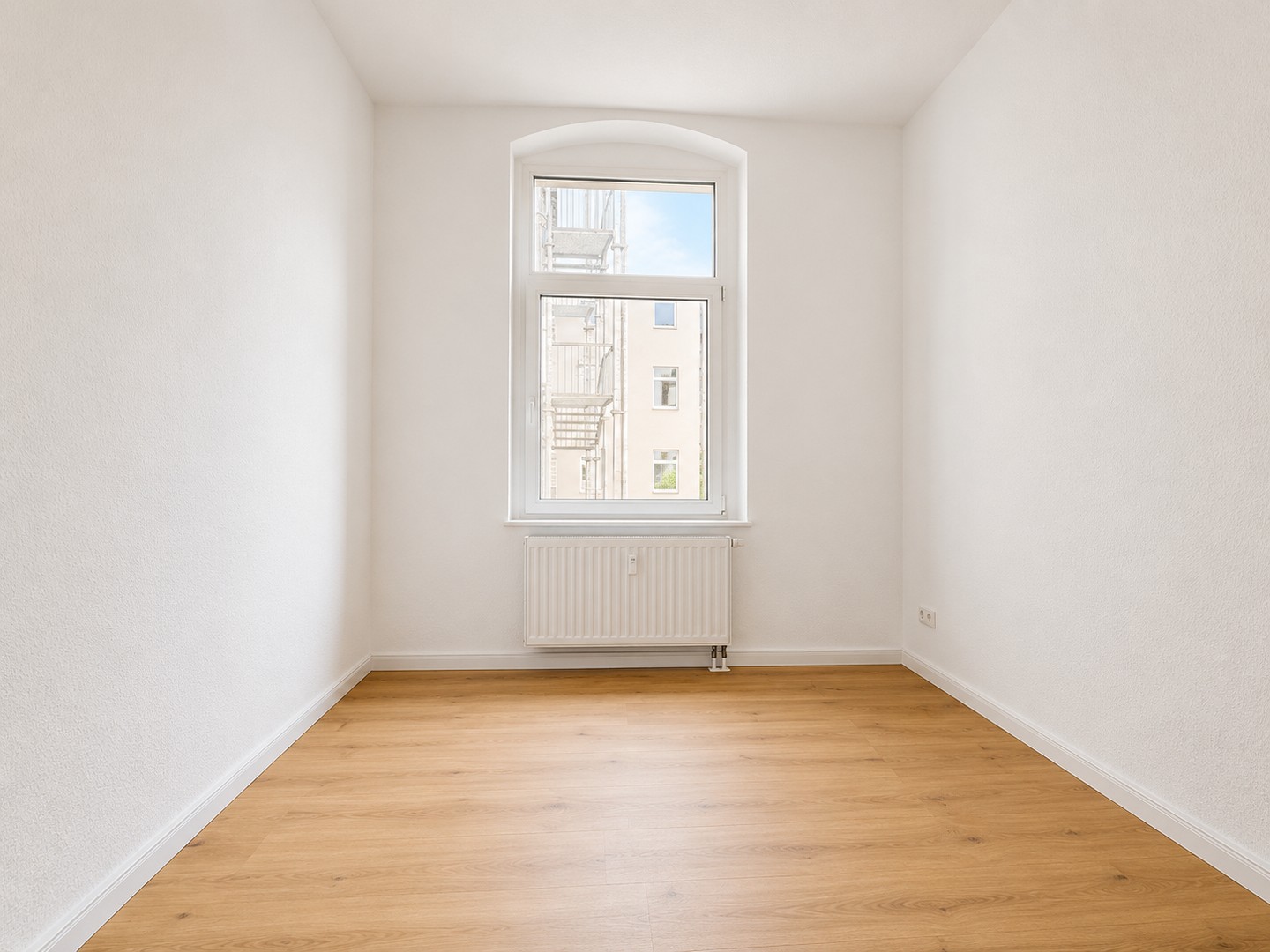 Großzügige, frisch renovierte 3‑Zimmer‑Wohnung mit EBK in Magdeburg – Magdeburg – Vorschaubild 4