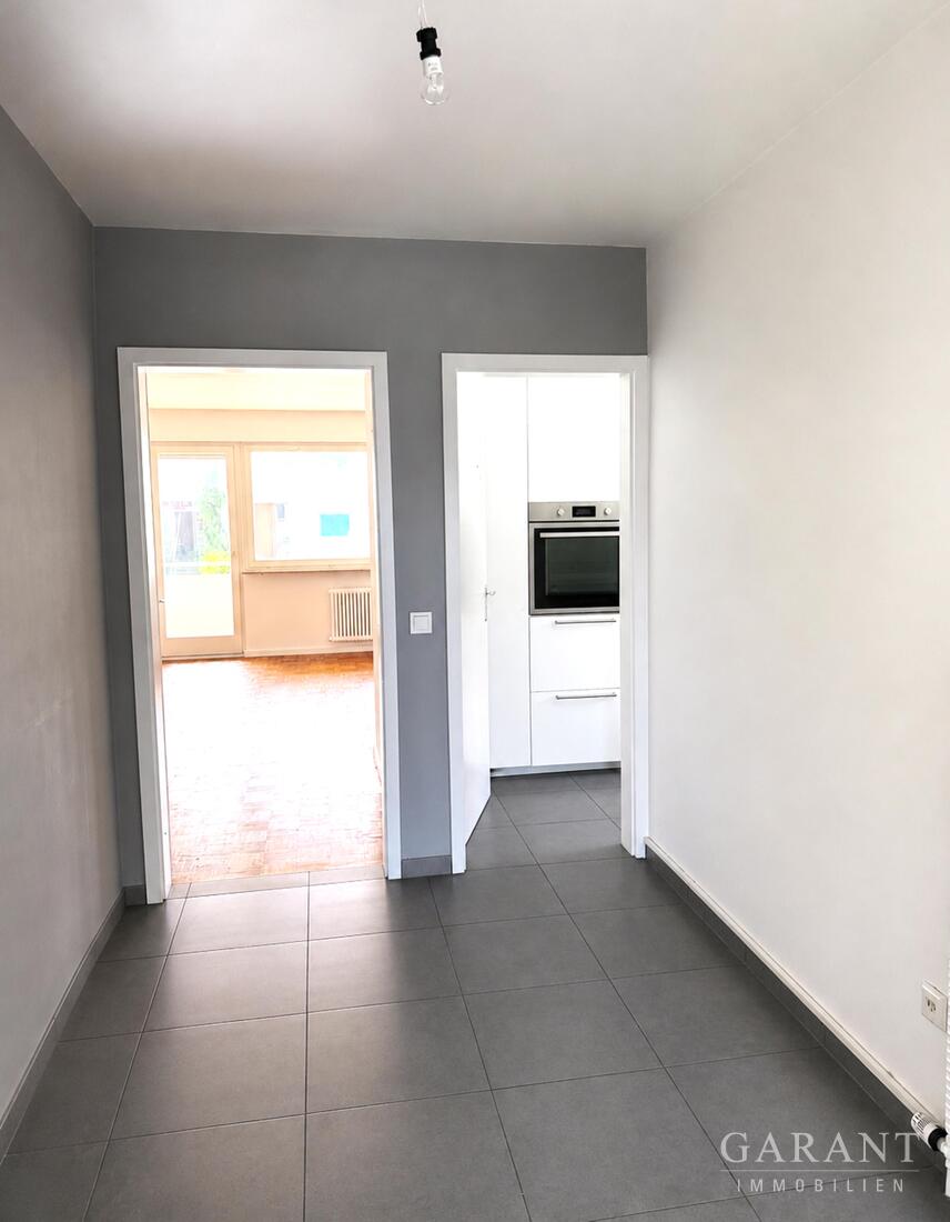 Willkommen in dieser sonnigen 3 1/2 Zimmer-Wohnung mit Balkon! – Stuttgart – Vorschaubild 7