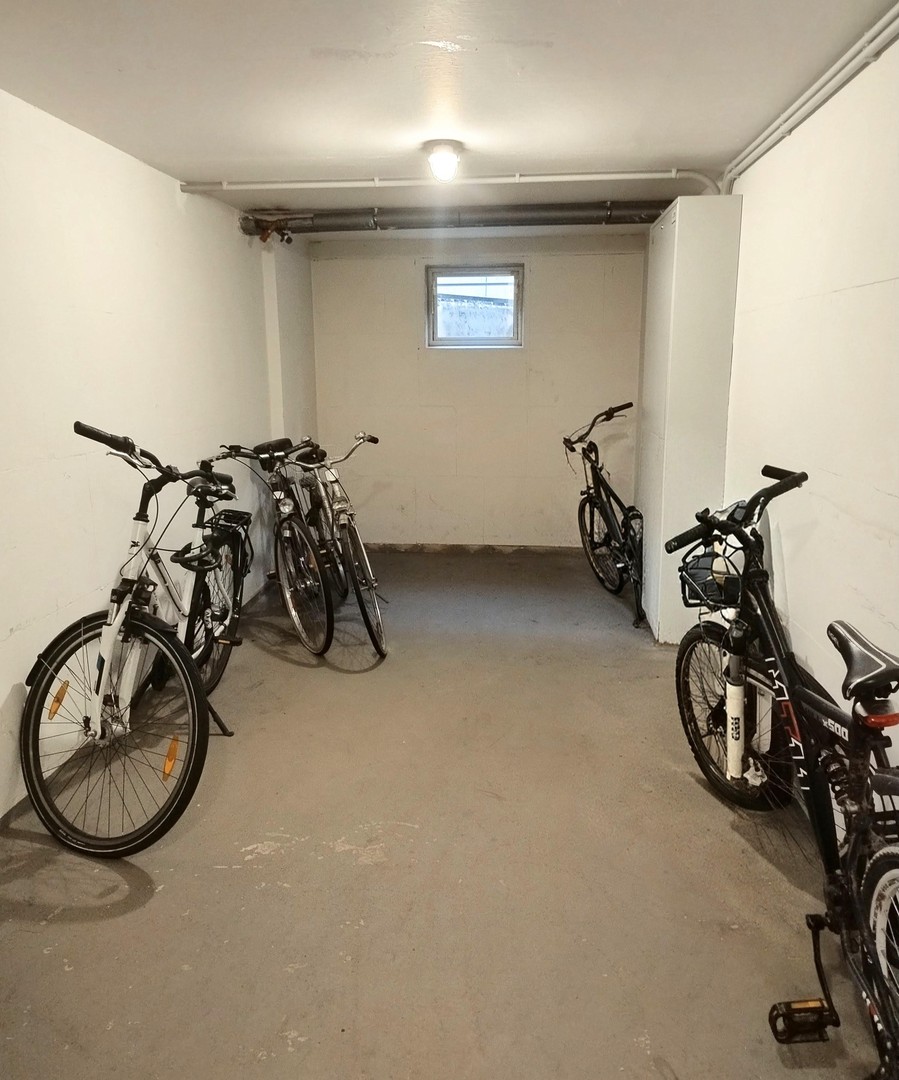 3-Zimmer Maisonette-Wohnung mit Balkon und Tiefgaragenstellplatz in Hamburg Meiendorf zu verkaufen – Hamburg – Vorschaubild 27