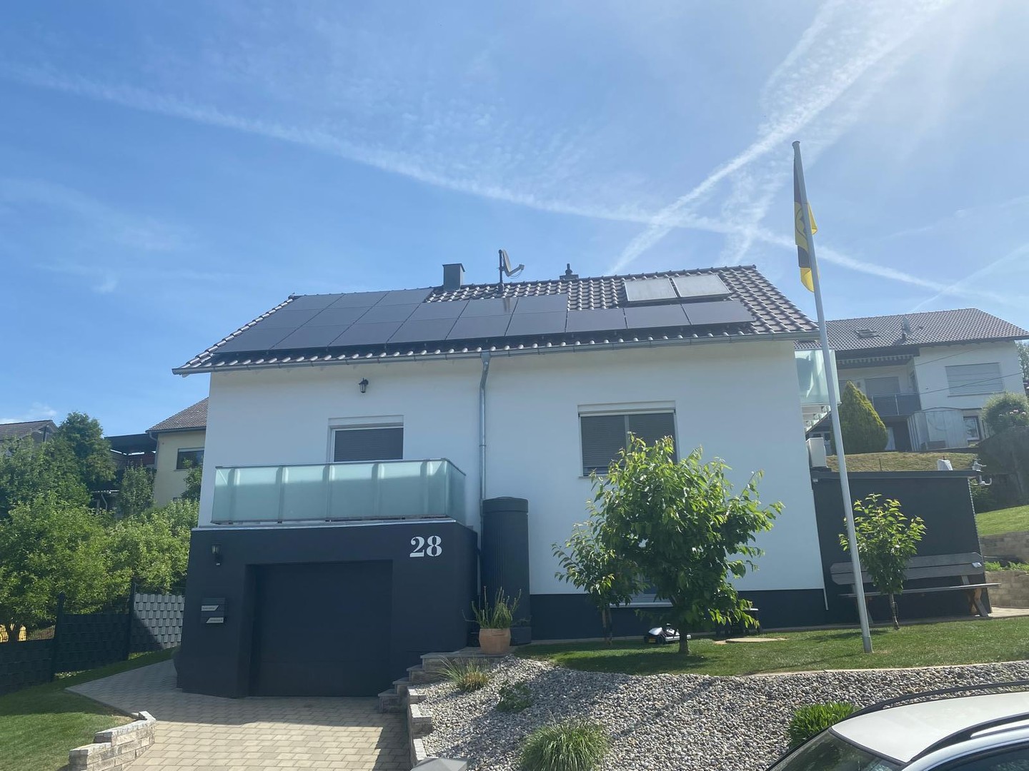 Modernisiertes Einfamilienhaus mit Photovoltaikanlage, Speicher und großem Grundstück