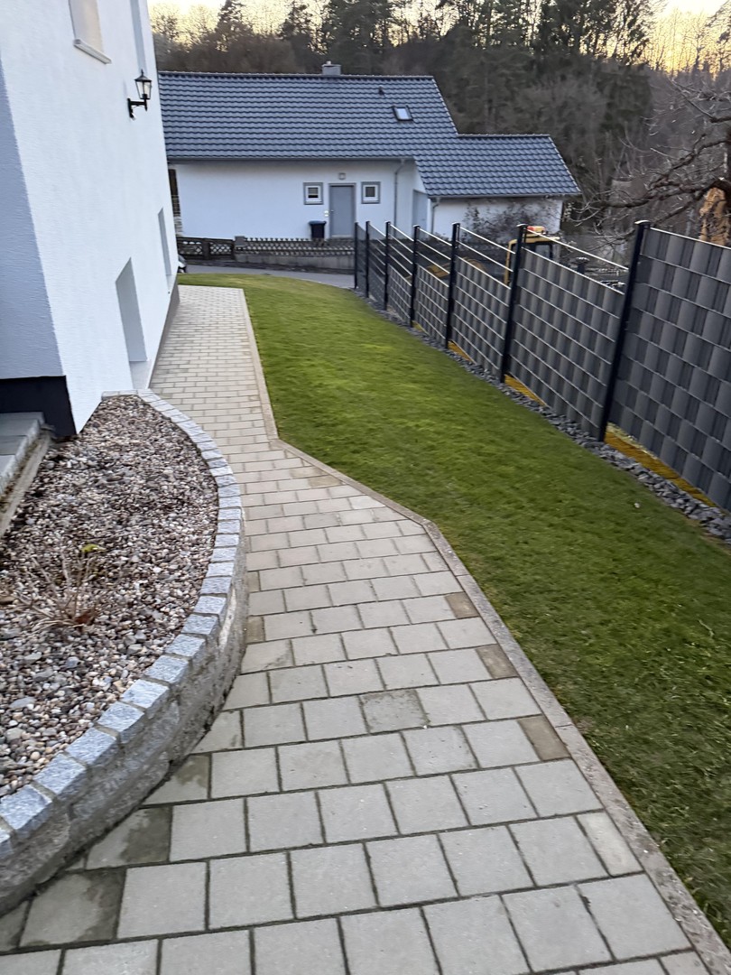 Modernisiertes Einfamilienhaus mit Photovoltaikanlage, Speicher und großem Grundstück – Starzach – Vorschaubild 3