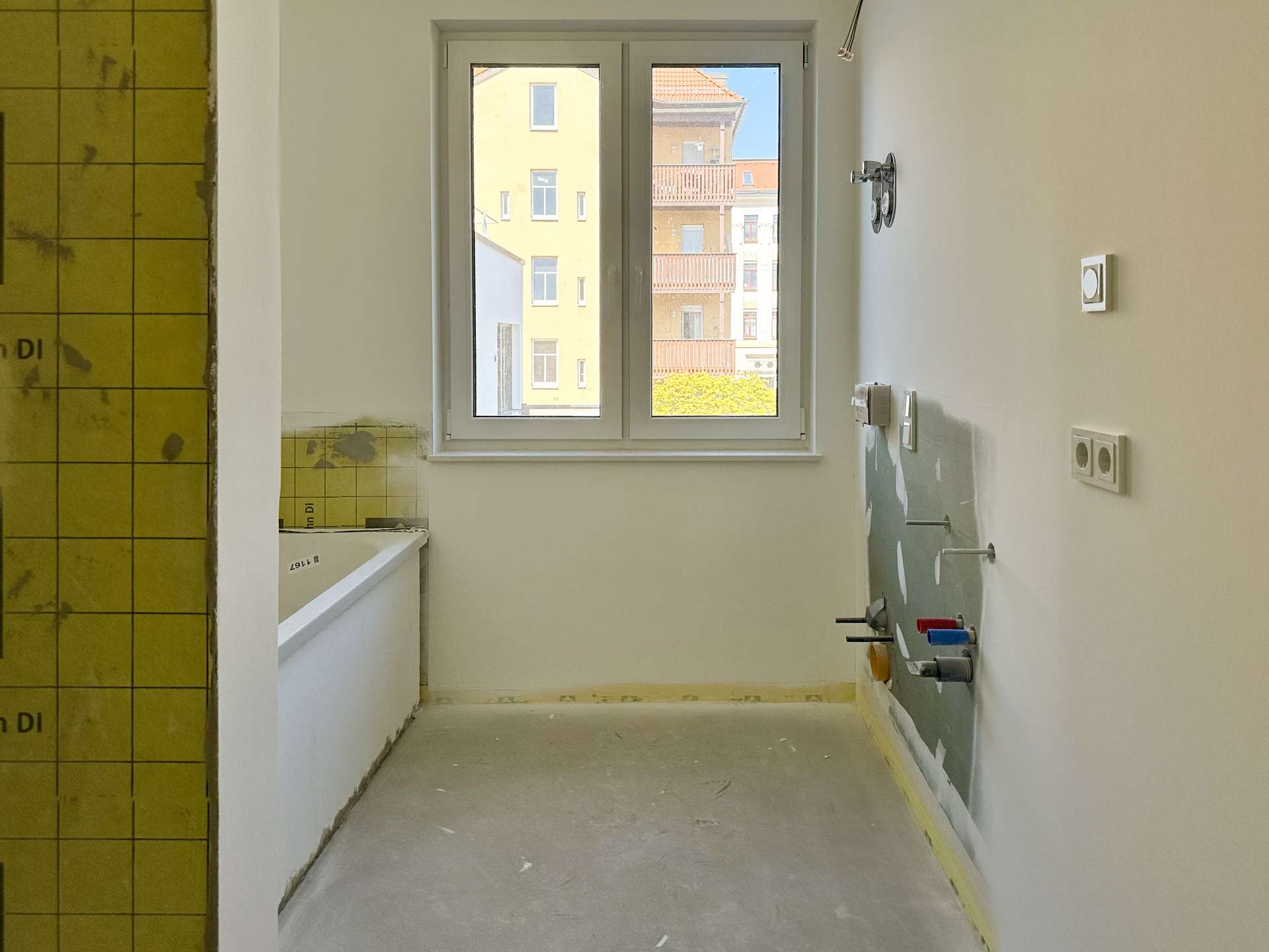 Erstbezug in 2. Reihe | Lift | Tageslichtbad | Balkon | TG-Stellplatz mgl. – Leipzig – Vorschaubild 8