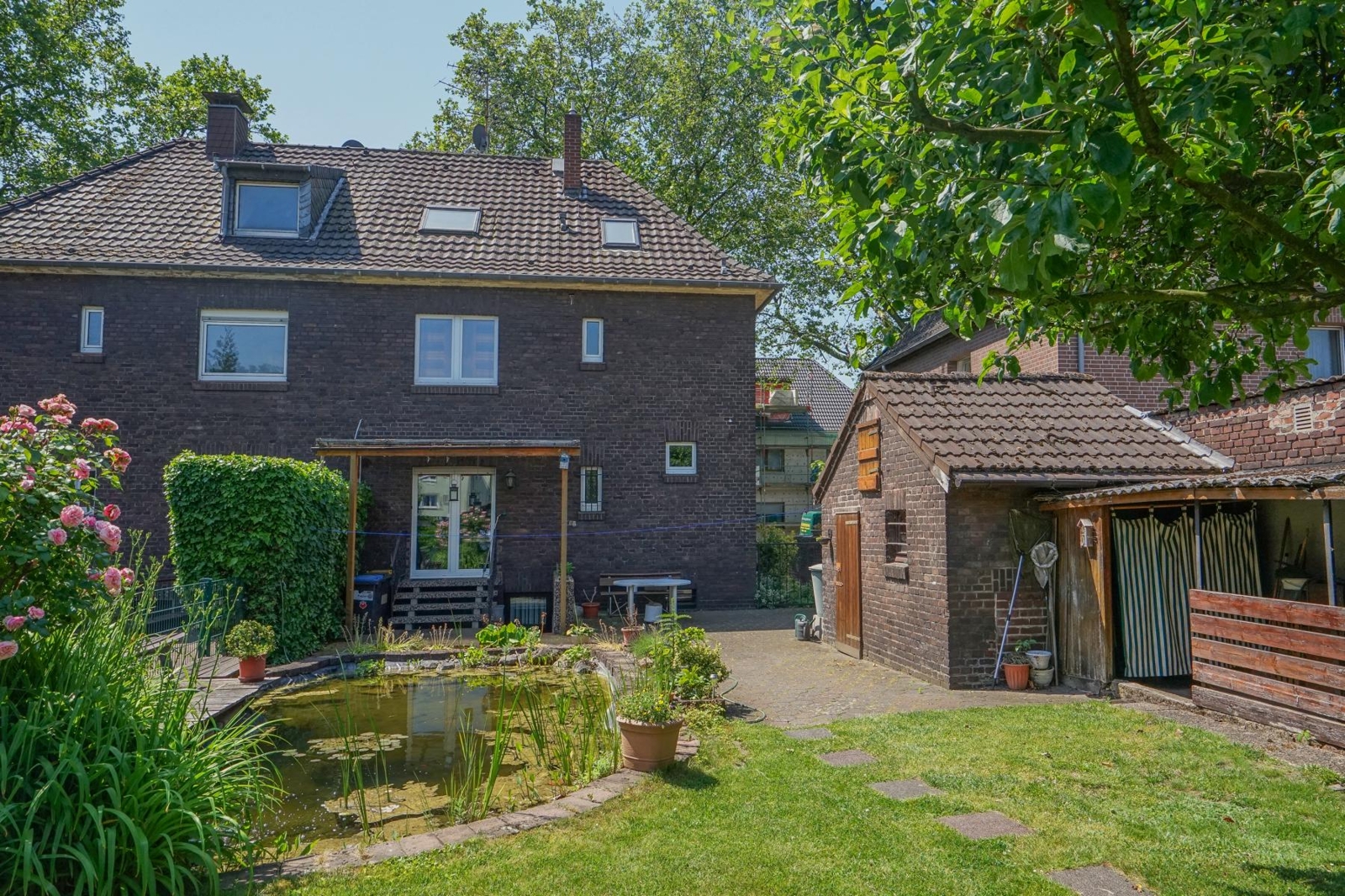 DU-Friemersheim, Grundsolide Doppelhaushälfte mit großem Garten und Blockbohlenhaus – Duisburg / Friemersheim – Vorschaubild 35