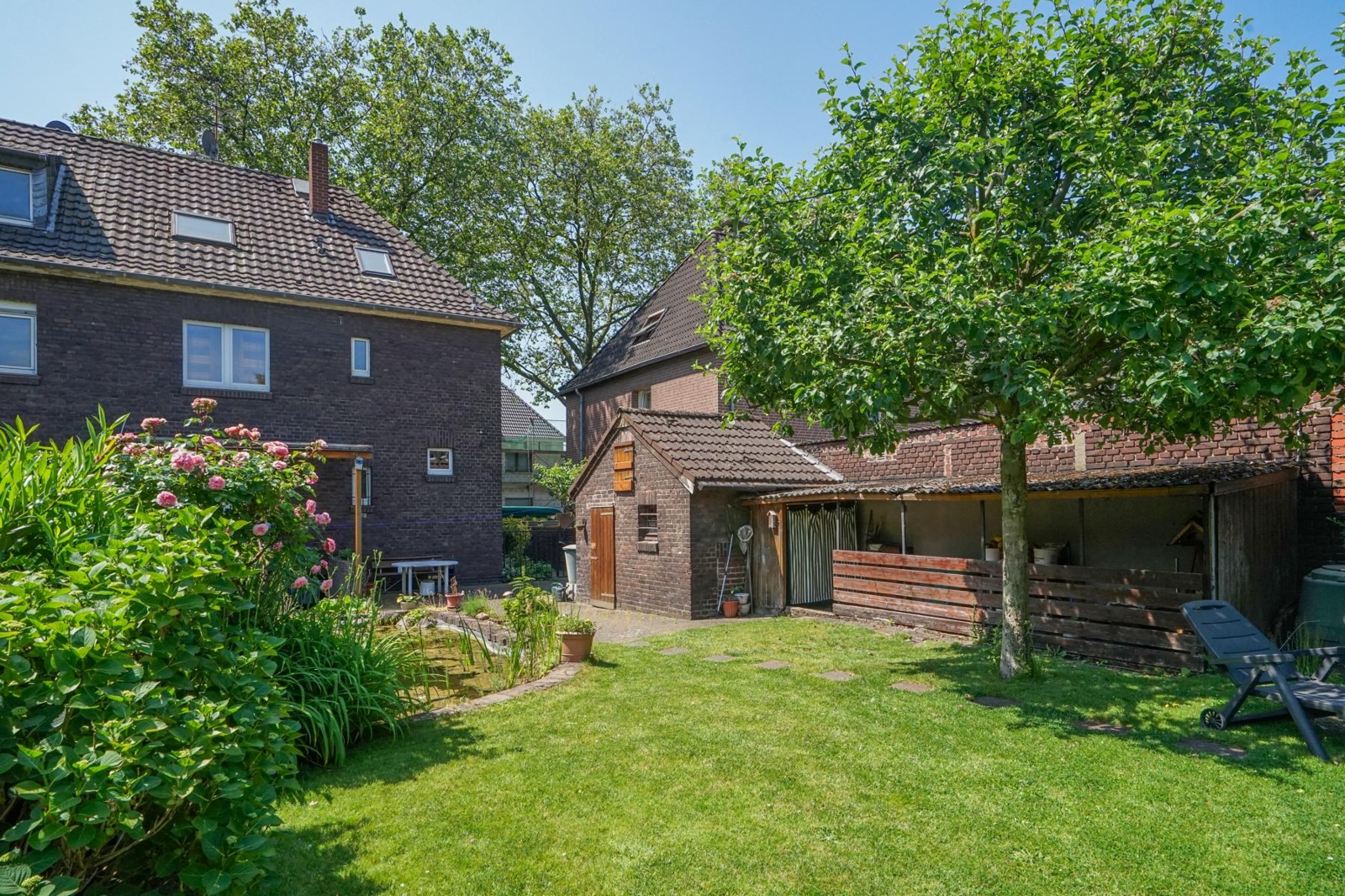 DU-Friemersheim, Grundsolide Doppelhaushälfte mit großem Garten und Blockbohlenhaus – Duisburg / Friemersheim – Vorschaubild 36