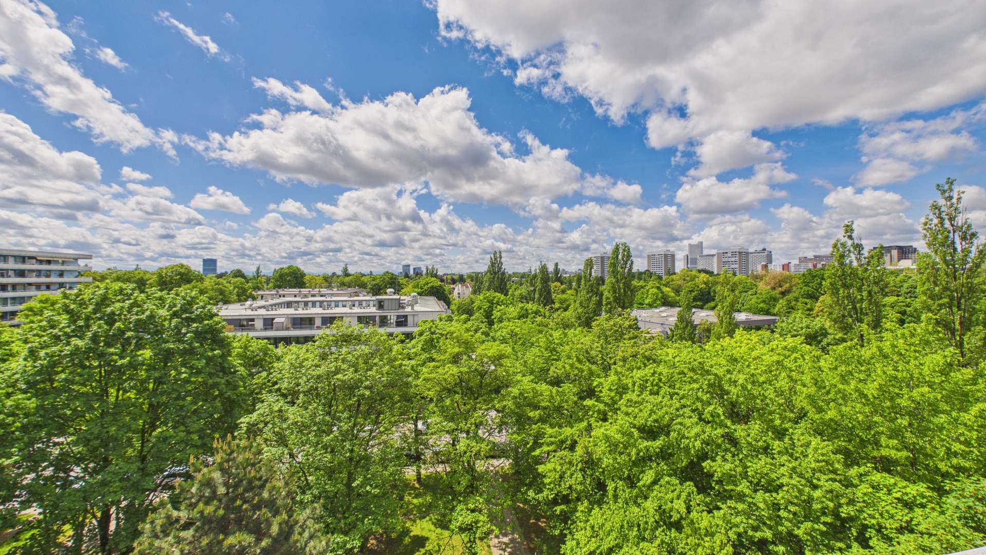 HEGERICH: 3-Zi.-Wohnung plus 1-Zi.-Appartement mit vielseitigen Nutzungsmöglichkeiten in Bogenhausen – München – Vorschaubild 12
