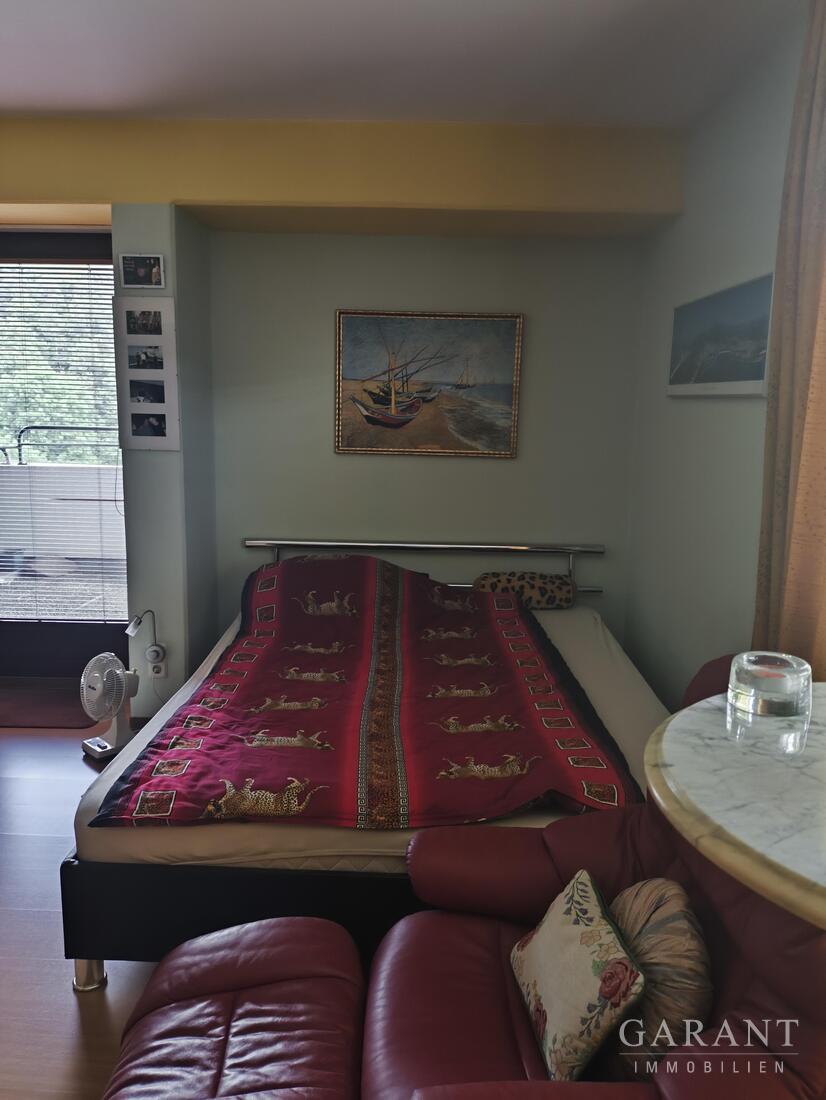 Über den Dächern der Stadt: Lichtdurchflutete 1 Zimmer-Wohnung mit Traum-Aussicht! – Stuttgart – Vorschaubild 2