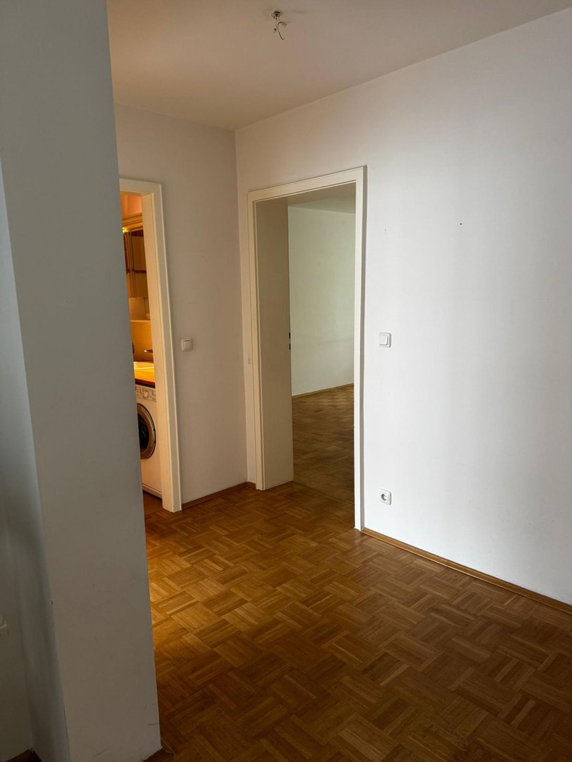 Lichtdurchflutete 3 Zi. K, Bad + WC – München – Vorschaubild 6