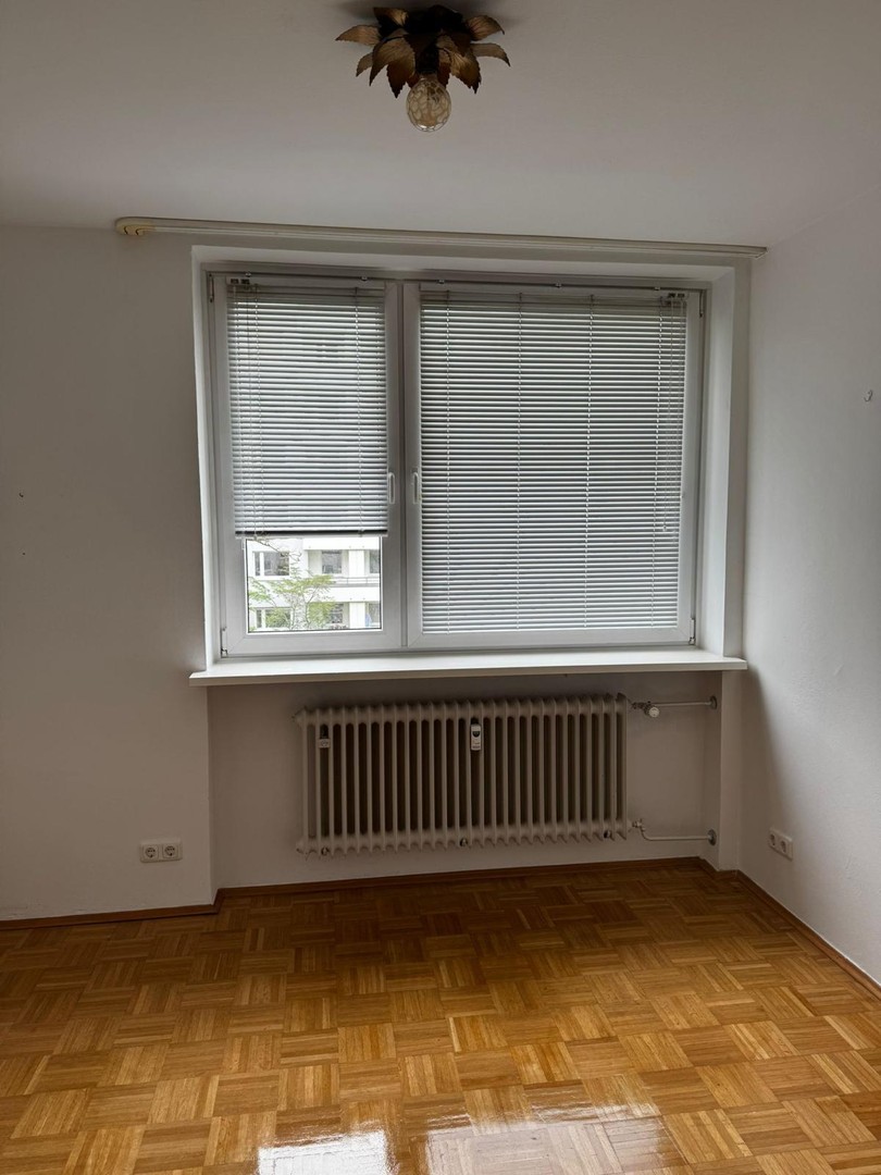 Lichtdurchflutete 3 Zi. K, Bad + WC – München – Vorschaubild 12