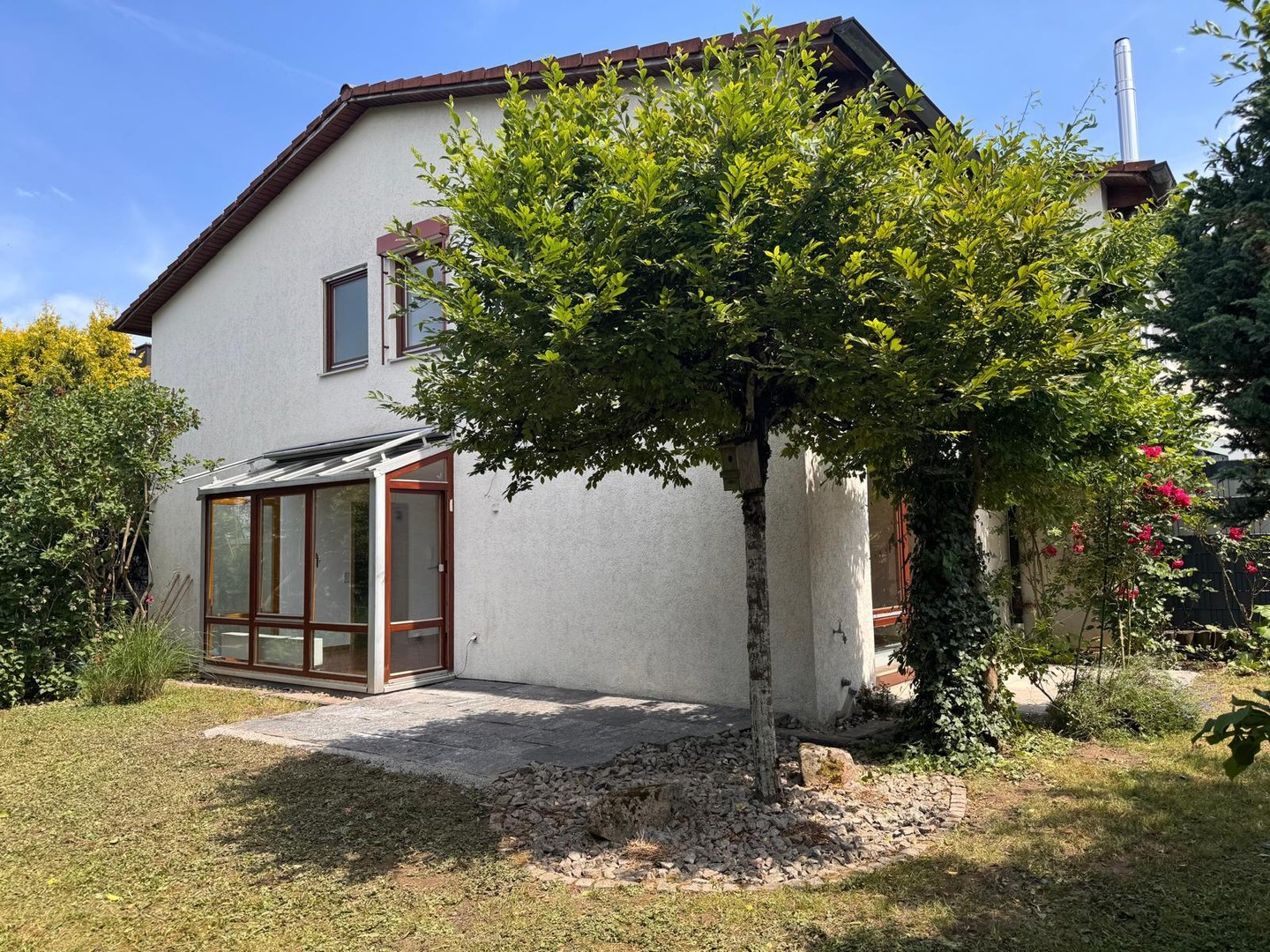 Gepflegtes REH mit Garten und Aussicht - ruhig, hell, familienfreundlich