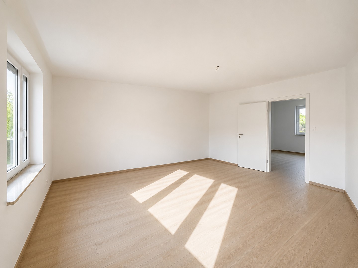 Bezugsfrei und mit Klimaanlage: Sanierte 2-Zimmer-Wohnung mit Balkon in der Maxvorstadt – München – Vorschaubild 7