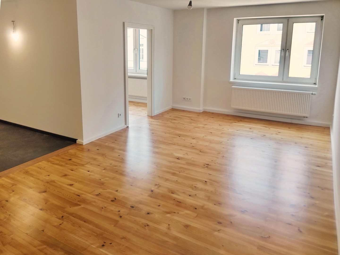Top-Lage Lehel: sofort bezugsfreie 71 m2 Wohnung - frisch saniert mit offener Küche – München – Vorschaubild 2