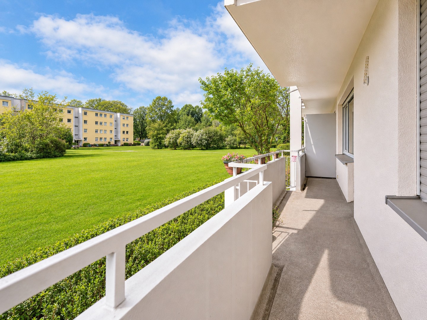 Erstbezug nach Modernisierung: Helle 3-Zimmer-Wohnung mit Sonnenbalkon in ruhiger Grünlage – München – Vorschaubild 12