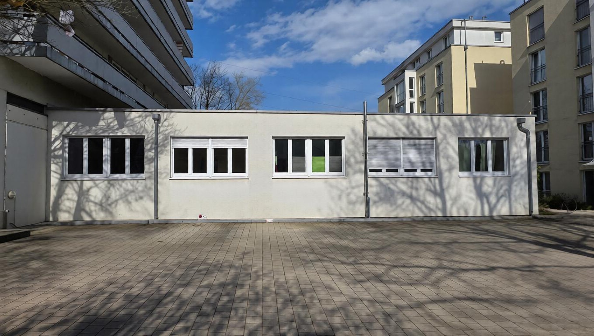 Saniertes 3-Familienhaus am Sommerhofenpark: Top-Rendite & enormes Potenzial!