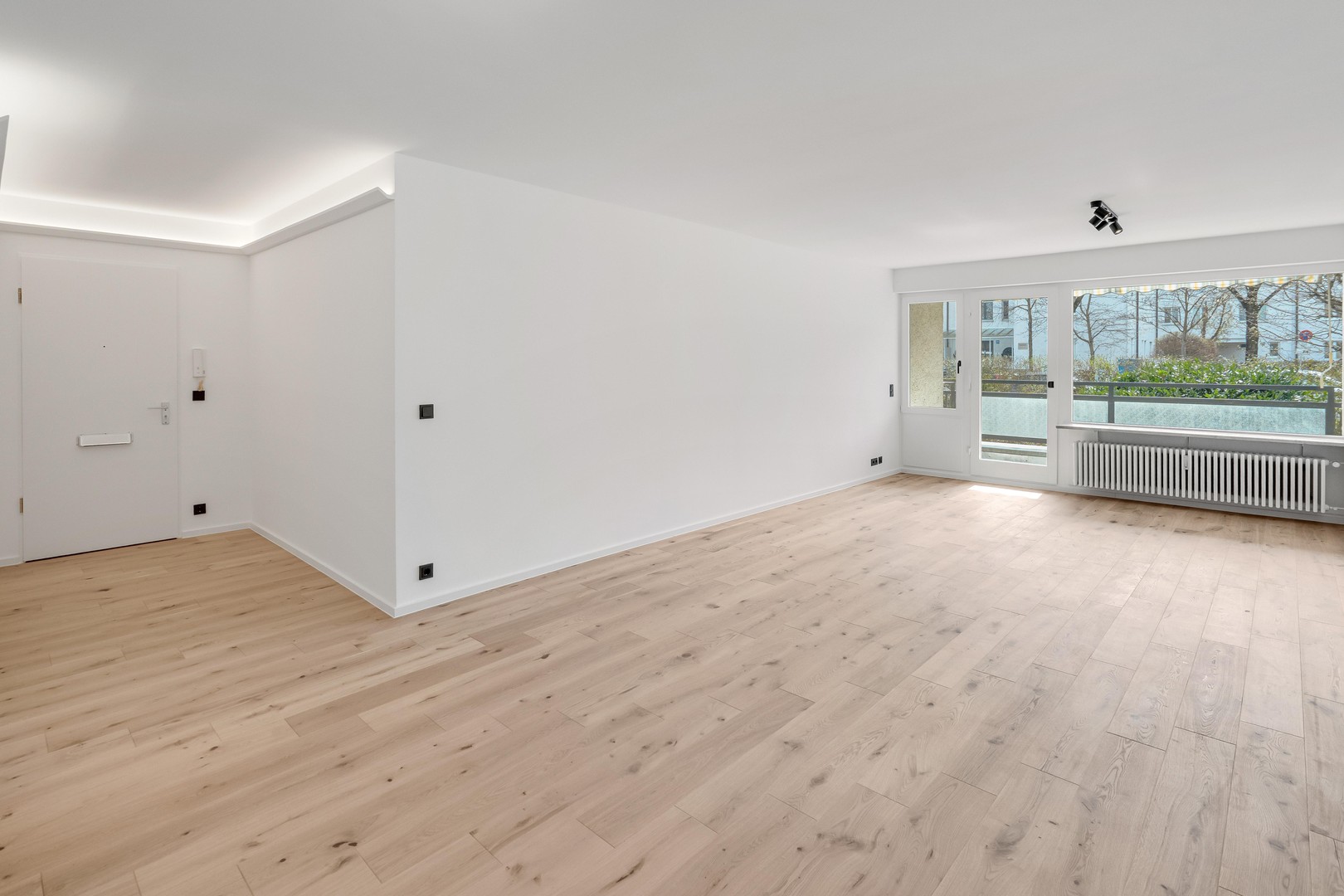 PROVISIONSFREI: Umfassend sanierte 3-Zi-Wohnung mit 2xLoggia, Bogenhausen English speaking – München – Vorschaubild 3