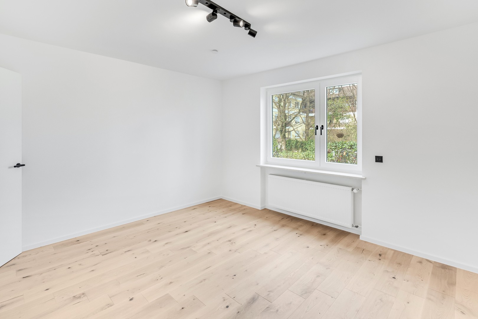 PROVISIONSFREI: Umfassend sanierte 3-Zi-Wohnung mit 2xLoggia, Bogenhausen English speaking – München – Vorschaubild 7