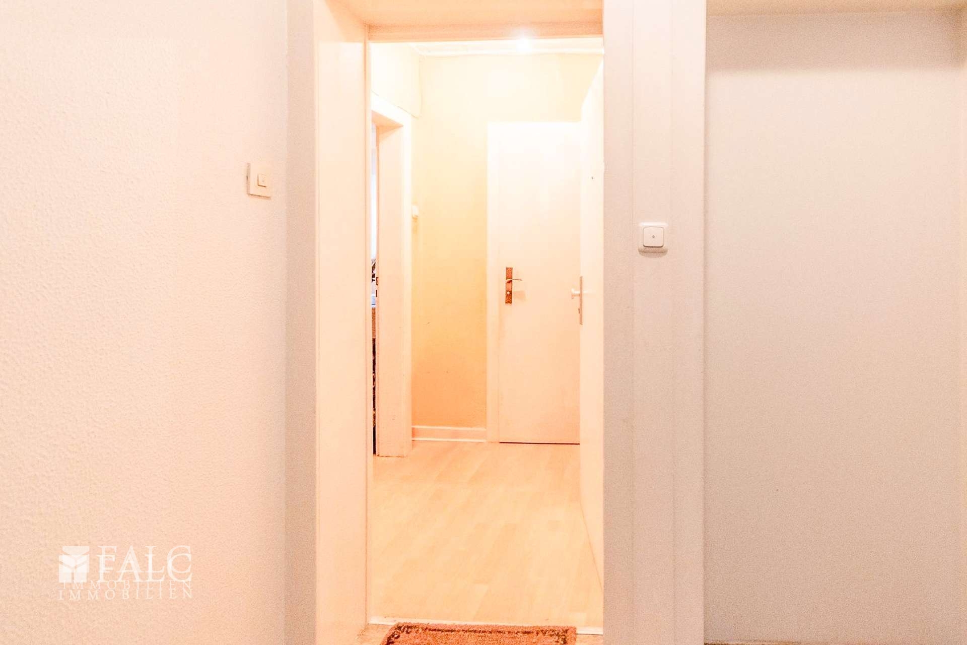 „Einziehen oder investieren – Raum für neue Möglichkeiten“ – Mönchengladbach – Vorschaubild 2