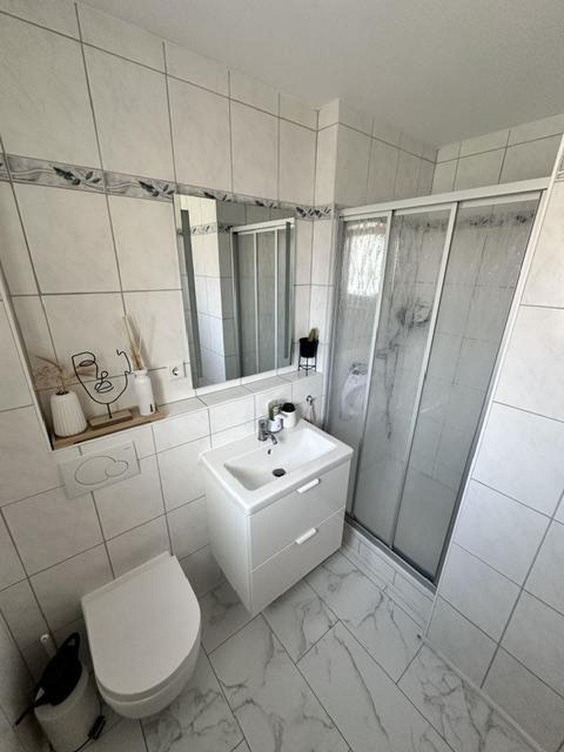Raumwunder in Bestlage -Stillvolle DHH mit 7 Zimmern & TOP Energieeffizienz A+ – Attenkirchen – Vorschaubild 10