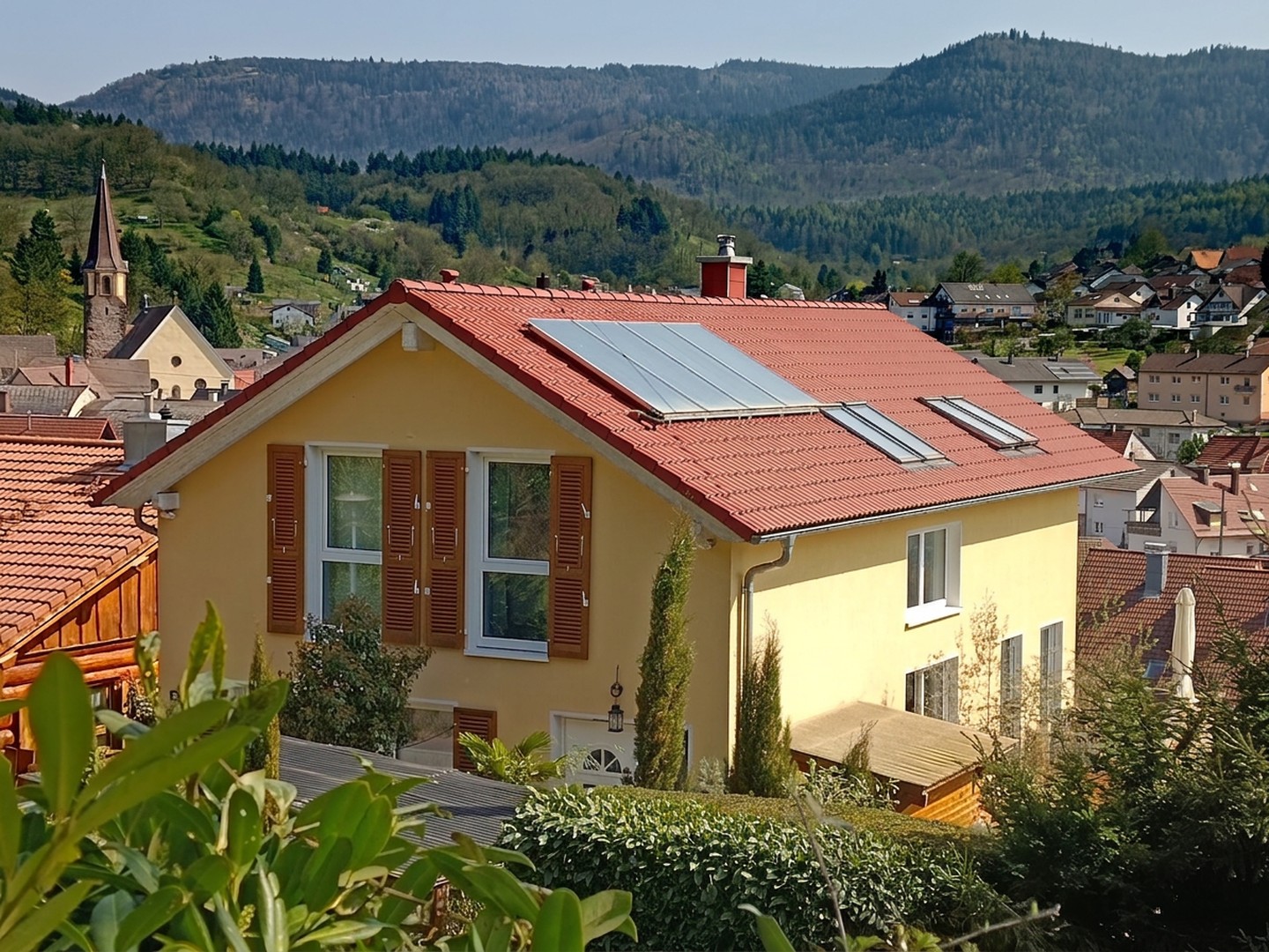 Landhaus mit Einliegerwohnung auf großzügigem Grundstück mit toller Fernsicht – Gaggenau – Vorschaubild 2