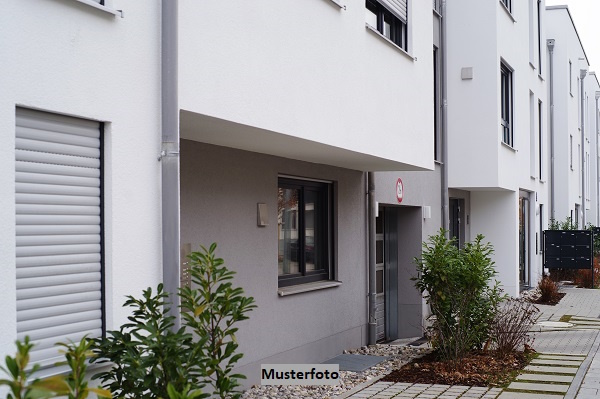 Einfamilien-Reihenhaus, Dach- und Gartenterrasse, Garage