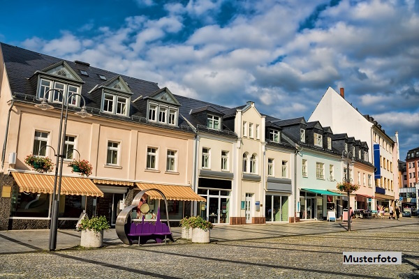 Villenartiges Wohn- und Geschäftshaus