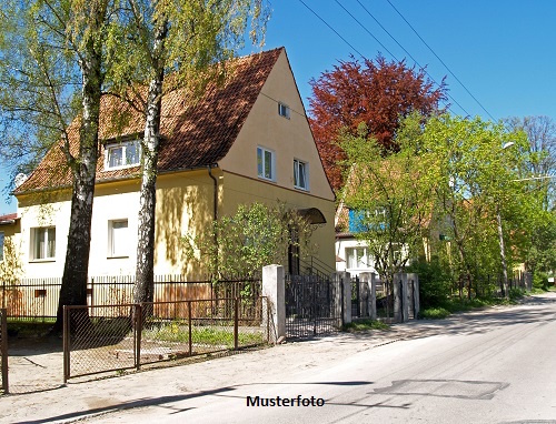 Fünffamilienhaus nebst Remise mit Wohnung + Kapitalanlage +
