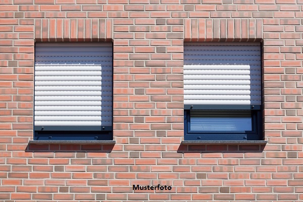 2-Familienhaus mit Doppelgarage in ruhiger Wohnlage