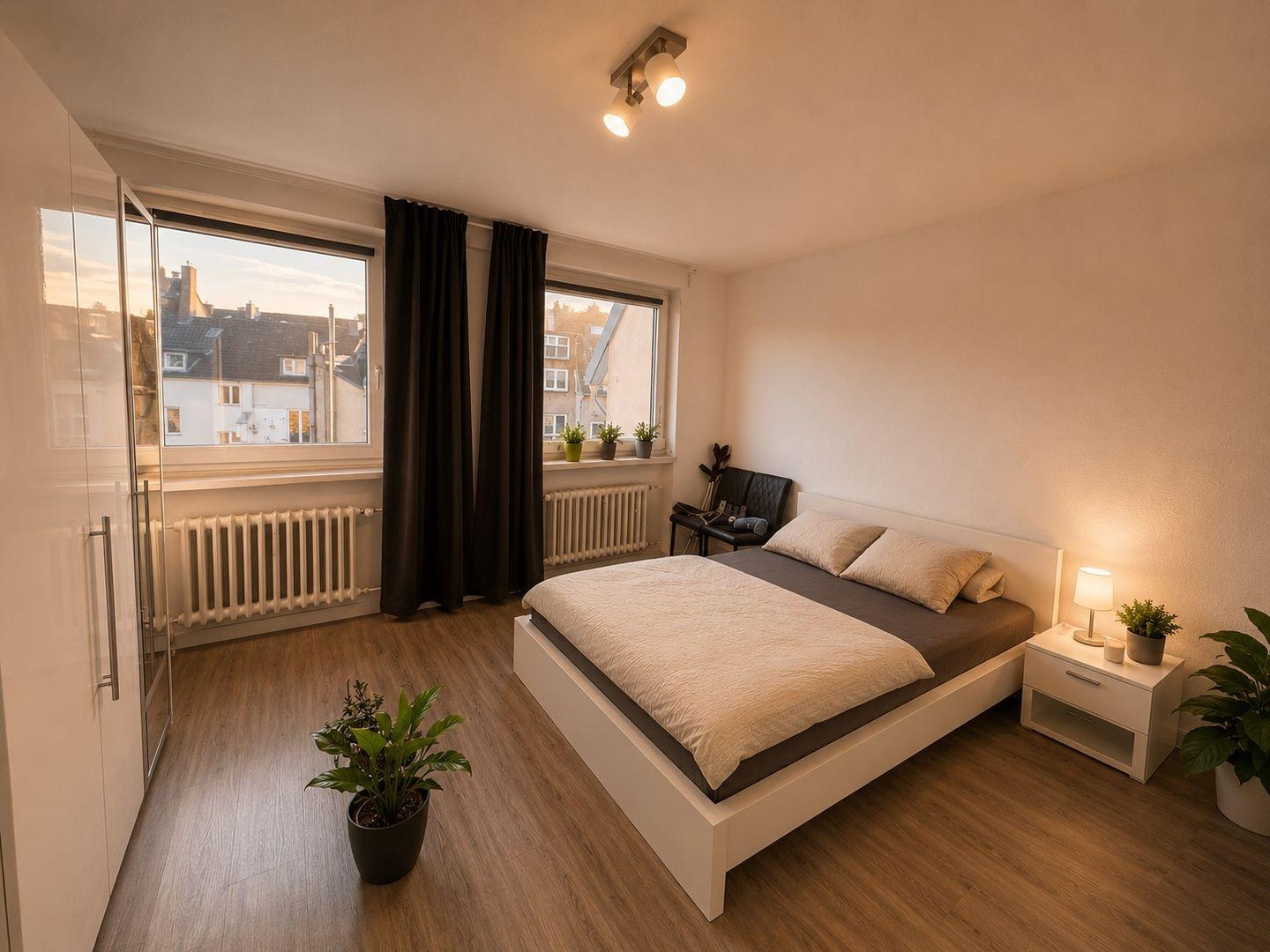 Zwei Zimmer Eigentumswohnung, ca. 67 m2, im Zentrum von Düsseldorf – Düsseldorf – Vorschaubild 3