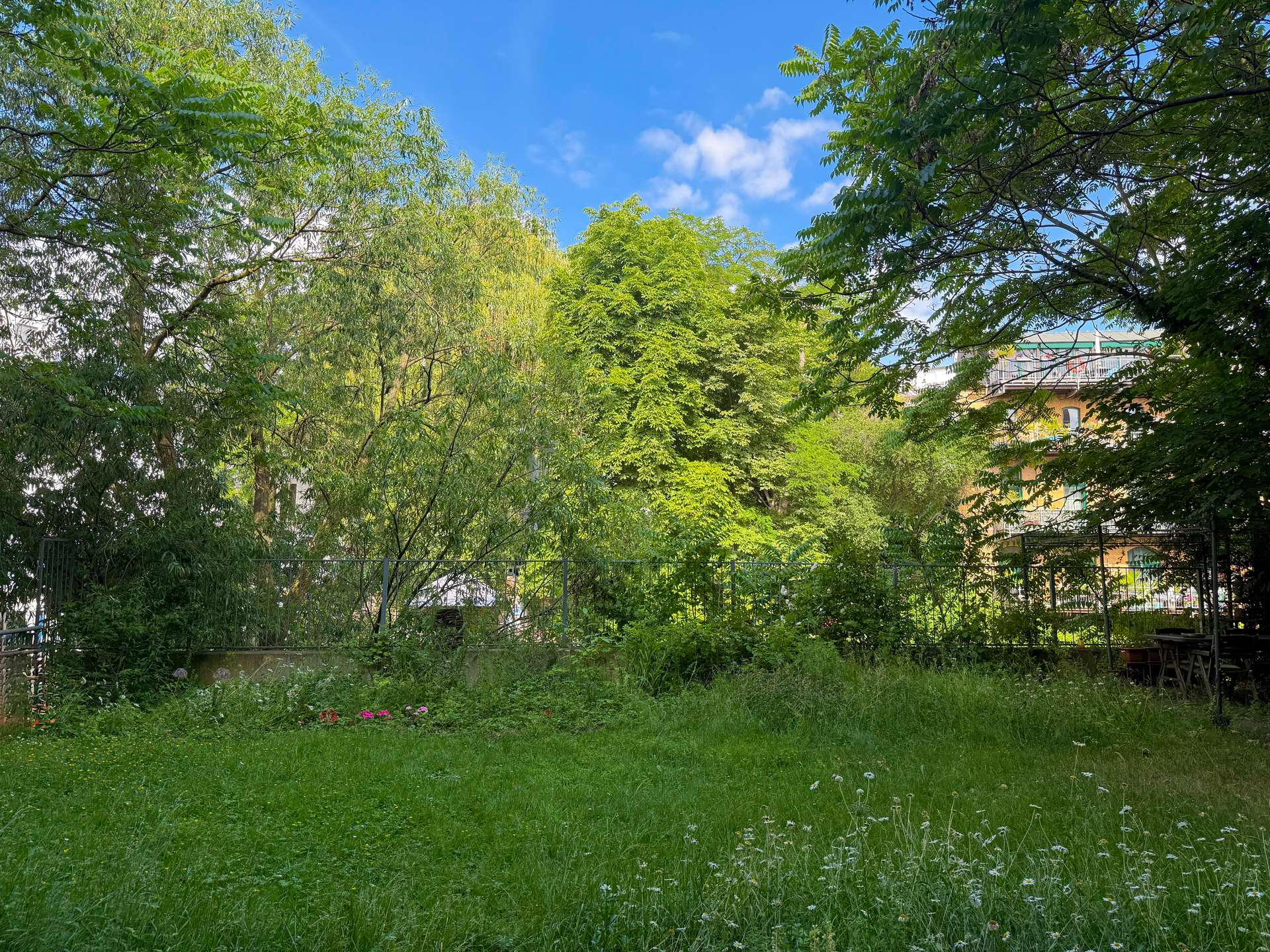 Über den Dächern Schleußigs | Dachterrasse und Balkon mit Blick auf die Weiße Elster | Einbauküche – Leipzig – Vorschaubild 14