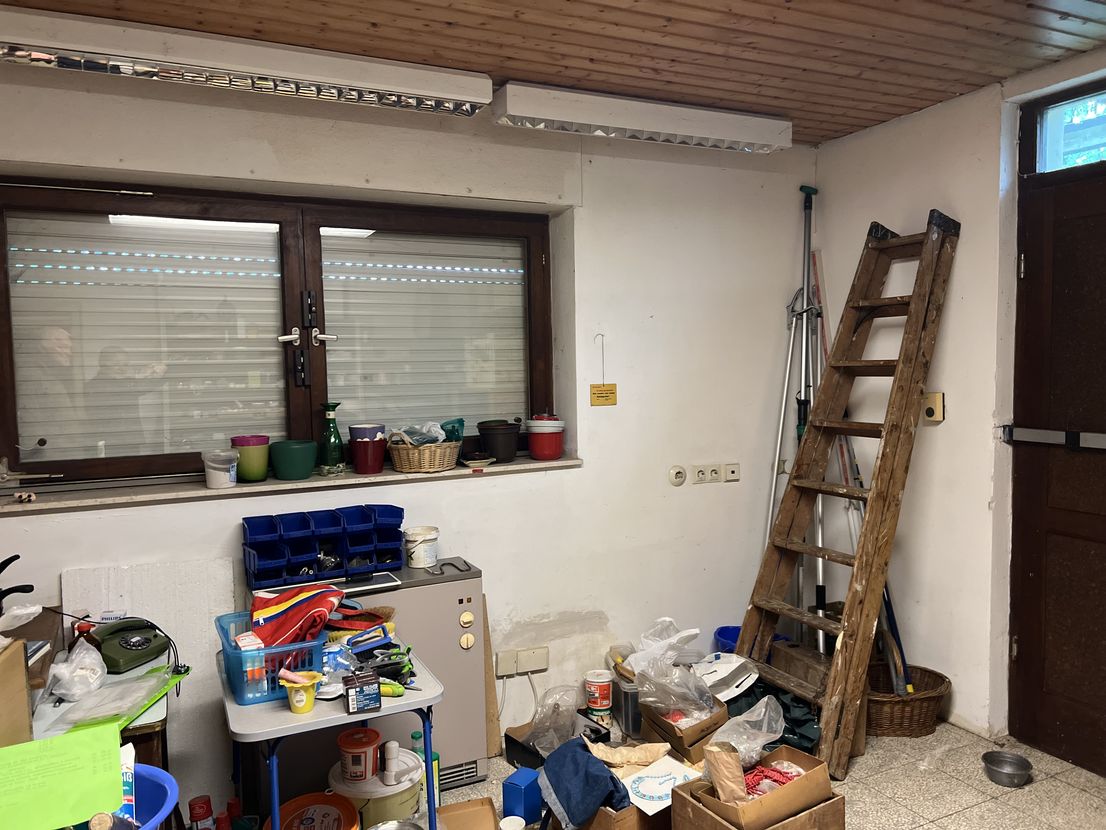 Freistehendes EFH mit Garage u. Carport in Halbhöhenlage mit Blick auf die Rheinebene – Weingarten (Baden) – Vorschaubild 9
