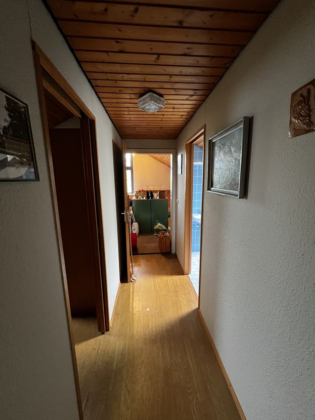 Freistehendes EFH mit Garage u. Carport in Halbhöhenlage mit Blick auf die Rheinebene – Weingarten (Baden) – Vorschaubild 33