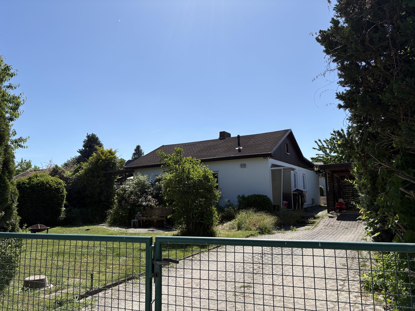 Eigenheim im Grünen - modernisiertes Einfamilienhaus im Bungalow-Stil