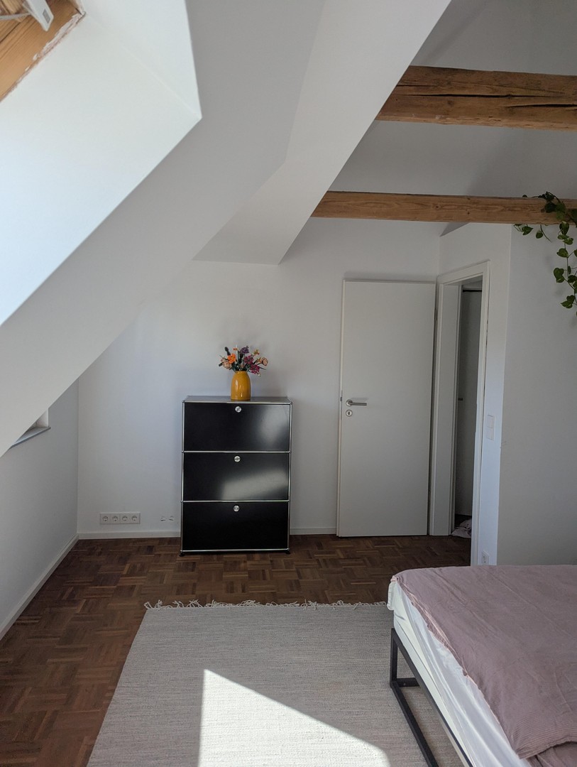 Großzügiges Einfamilienhaus mit 8 Zimmern, Garage und Stellplatz in Korntal-Münchingen/Kallenberg – Korntal-Münchingen – Vorschaubild 21