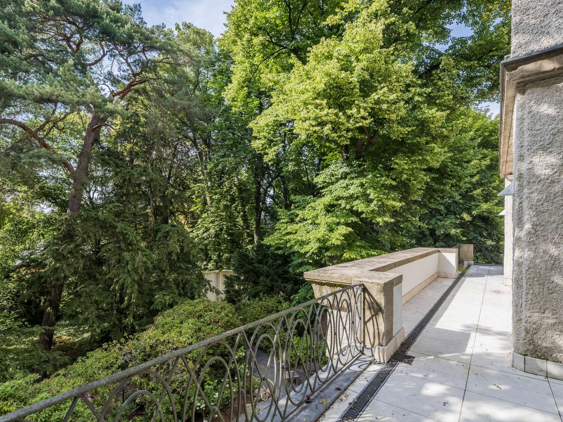 Repräsentative Altbauwohnung mit Kamin, großer Terrasse und Balkon in Berlin-Grunewald – Berlin – Vorschaubild 19