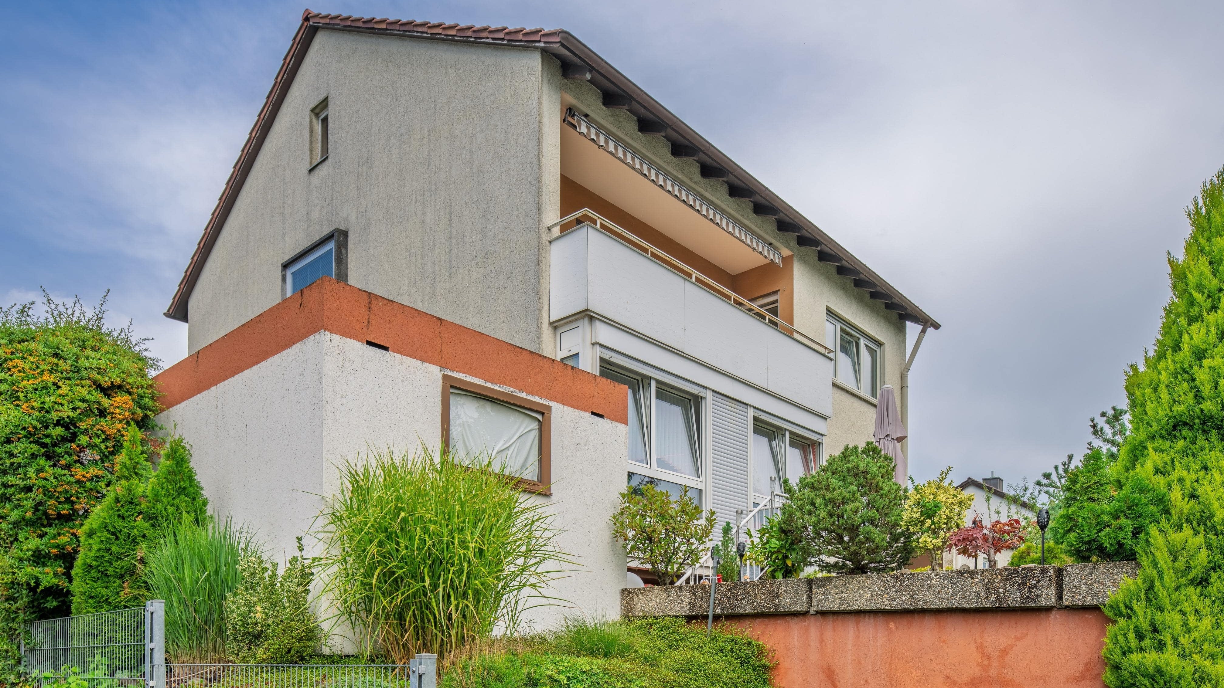 Familienfreundliches Zweifamilienhaus mit viel Platz und Potenzial – Heilbronn – Vorschaubild 3