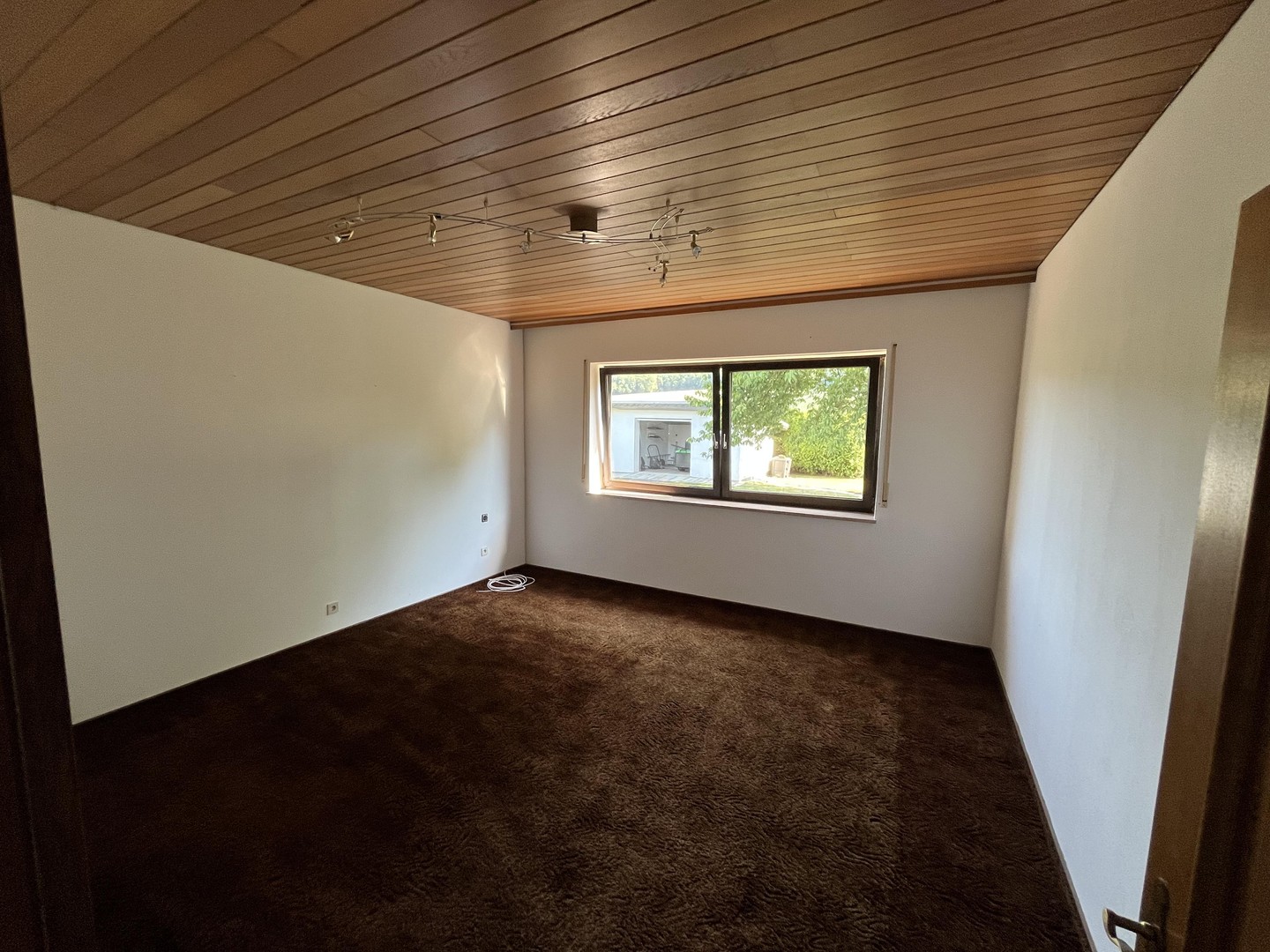 Großzügiger Bungalow mit Traumgrundstück, Dreifachgarage in Markt Eichendorf – provisionsfrei – Eichendorf – Vorschaubild 22