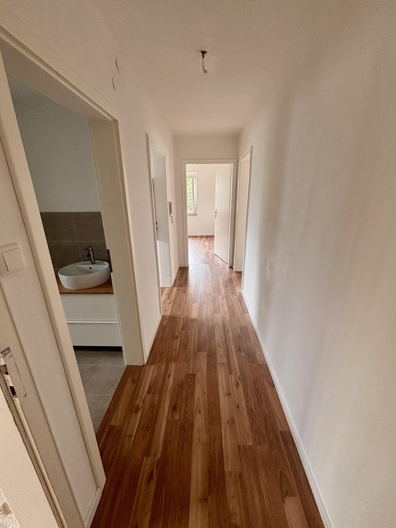 Saniertes 3-Familienhaus bietet viel Platz zur Eigennutzung oder als Wertanlage in Gingen – Gingen – Vorschaubild 3