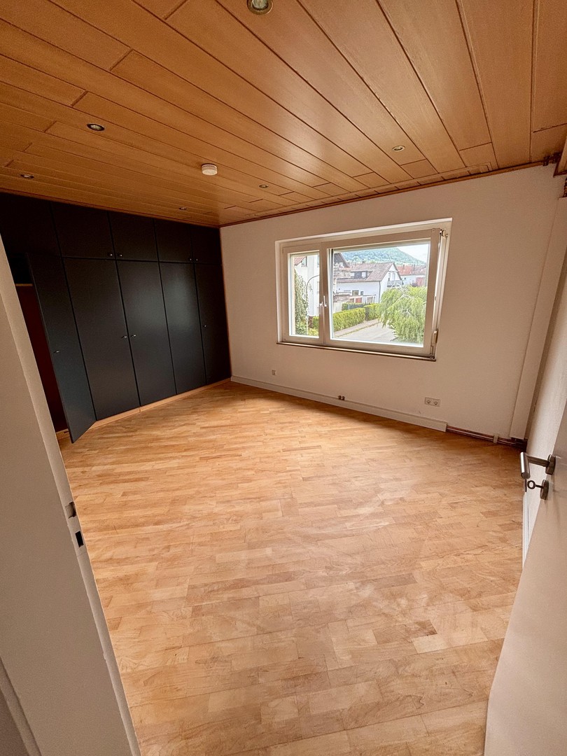 Saniertes 3-Familienhaus bietet viel Platz zur Eigennutzung oder als Wertanlage in Gingen – Gingen – Vorschaubild 9