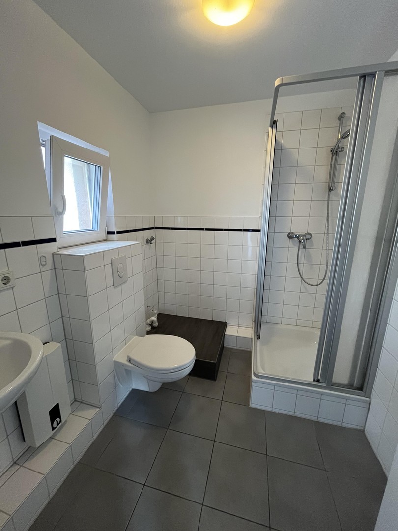 Kapitalanlage in Hamburg: 3 Wohneinheiten, zwei frisch renoviert, Faktor 17,5 – Hamburg – Vorschaubild 6