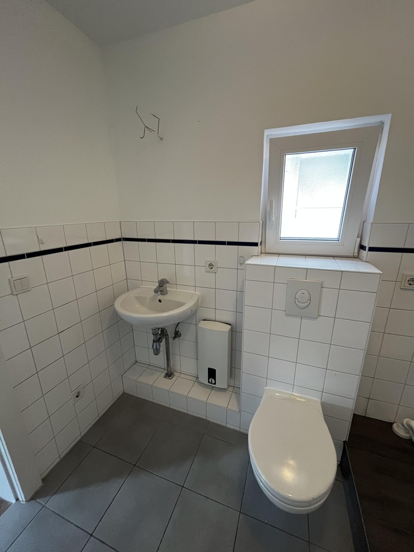 Kapitalanlage in Hamburg: 3 Wohneinheiten, zwei frisch renoviert, Faktor 17,5 – Hamburg – Vorschaubild 7