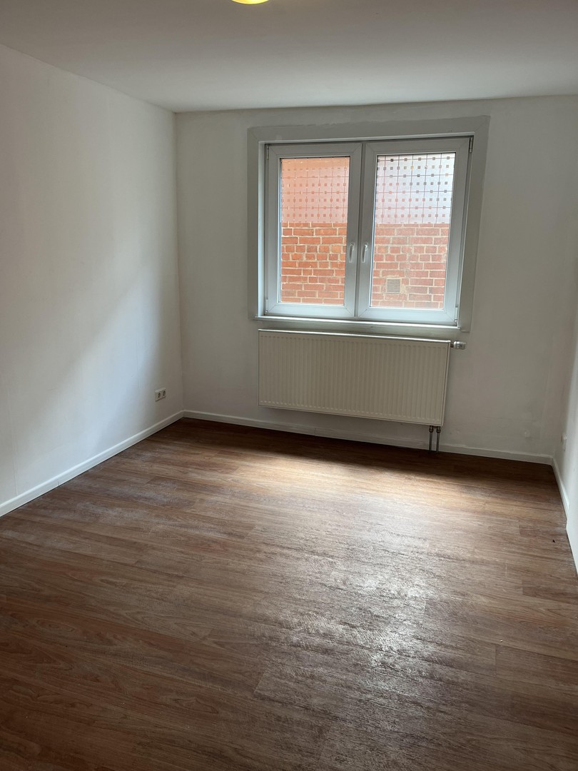 Kapitalanlage in Hamburg: 3 Wohneinheiten, zwei frisch renoviert, Faktor 17,5 – Hamburg – Vorschaubild 13
