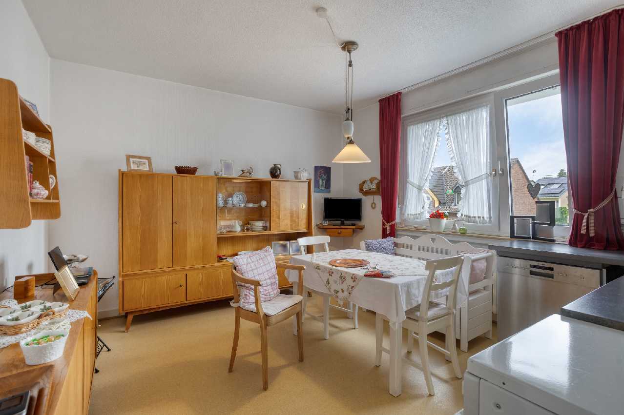 Zwei-/Dreifamilienhaus mit idyllischem Garten in Ratingen-Ost – Ratingen – Vorschaubild 8