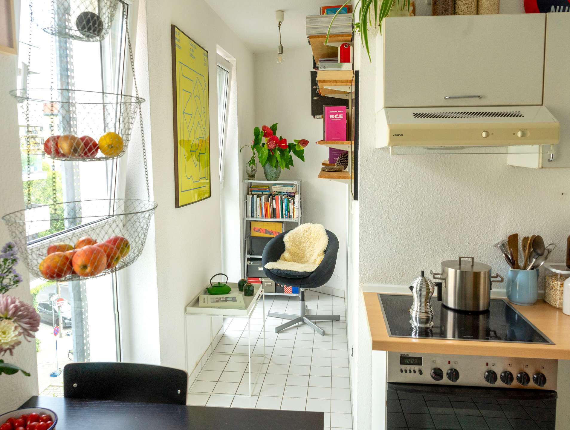Helle 1-Zimmer-Wohnung mit Südwest-Loggia zwischen Mitte und Kreuzberg – Berlin – Vorschaubild 2