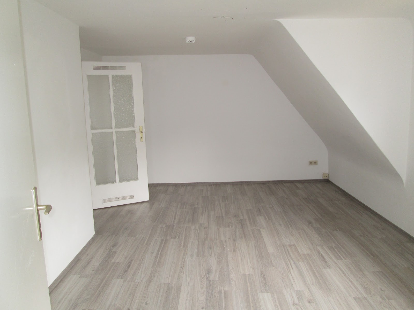 Charmante Wohnung im Dachgeschoss – ideal für Paare – Salzgitter – Vorschaubild 2