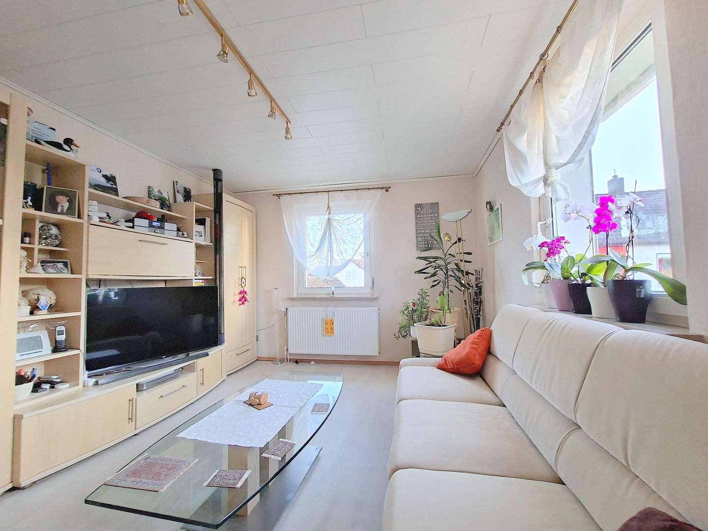 Freistehendes modernisiertes Zweifamilienhaus in Rumpenheim 7,5 Zimmer, 3 Bäder, gr. Garten, Garage – Offenbach Rumpenheim – Vorschaubild 15