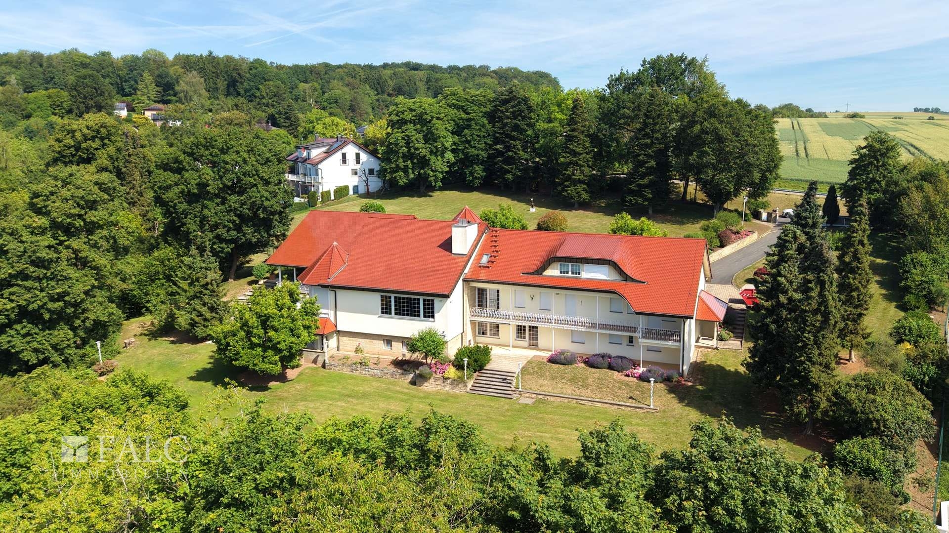 Repräsentatives Anwesen mit Wellnessbereich und eigenem Waldbestand - FALC Immobilien – Jagsthausen – Vorschaubild 5